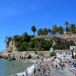 https://casa-jazmin-nerja.hotelsinnerja.org